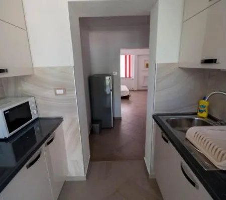 Oliver Apartment *