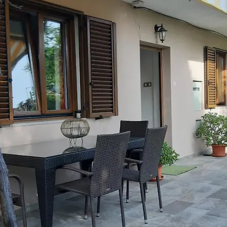 Oliver Apartment
